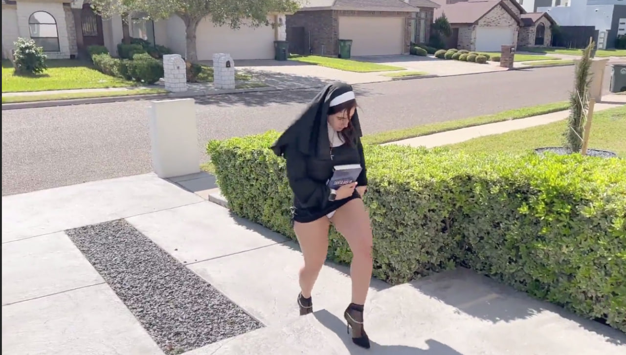 Yinyleon Hot Devoted Nun With Rounded Huge Ass Anything To Save A Soul