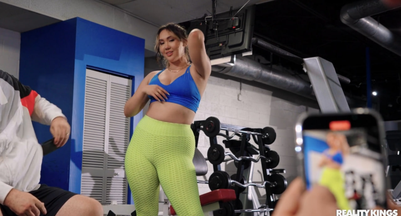 Gym Pervert Gets Lucky - Tomie Tang, Chris Diamond
