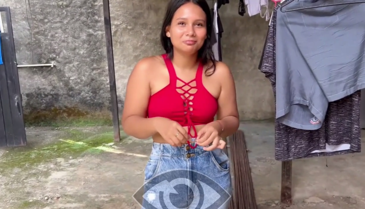 Extraño Entra a Mi Casa a Ofrecerme Sexo a Cambio De Dinero ( no Creeran Como Terminio)